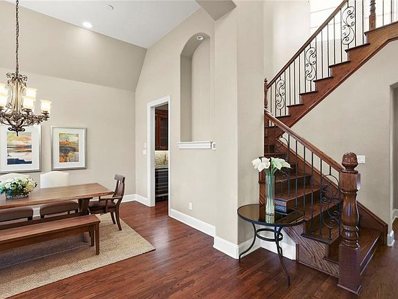 2nd image of 2801 Sir Castor Ct