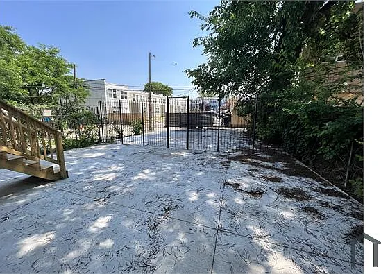 1709 E St NE #4 — Photo 13