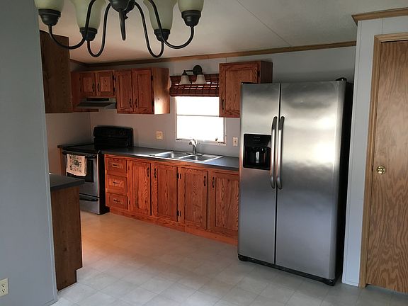 3rd image of 16441 Horseshoe Dr #7