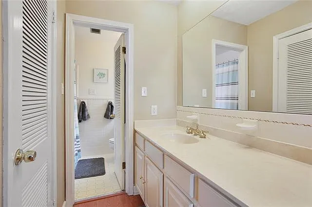 5029 Loveland St — Photo 9