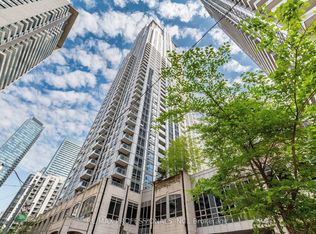 763 Bay St #915, Toronto, ON M5G2R3