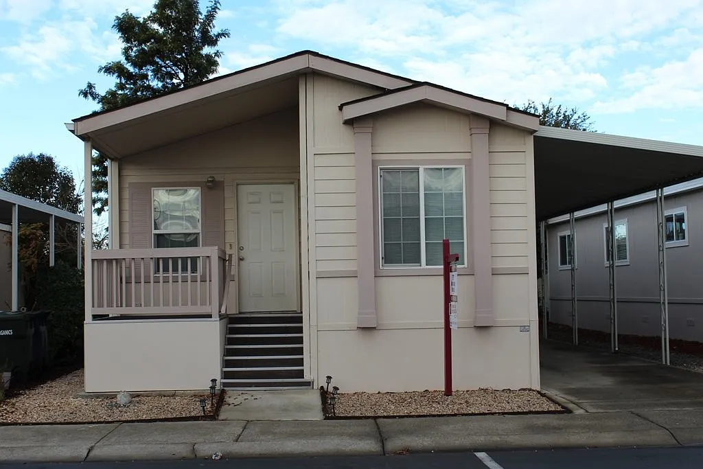 5184 Sundance Dr photo 1