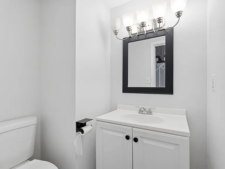 9178 Laurelwood Ct — Photo 18