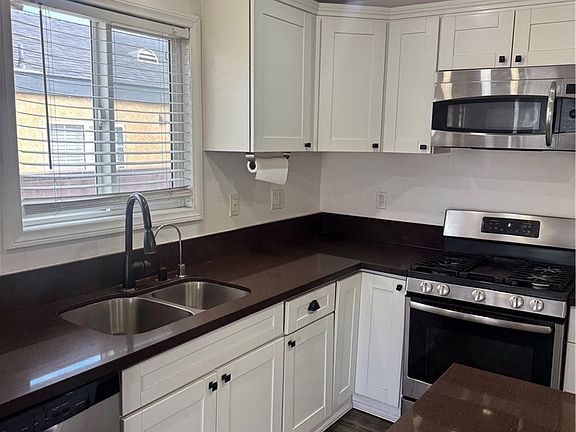 3rd image of 3576 E 53rd St