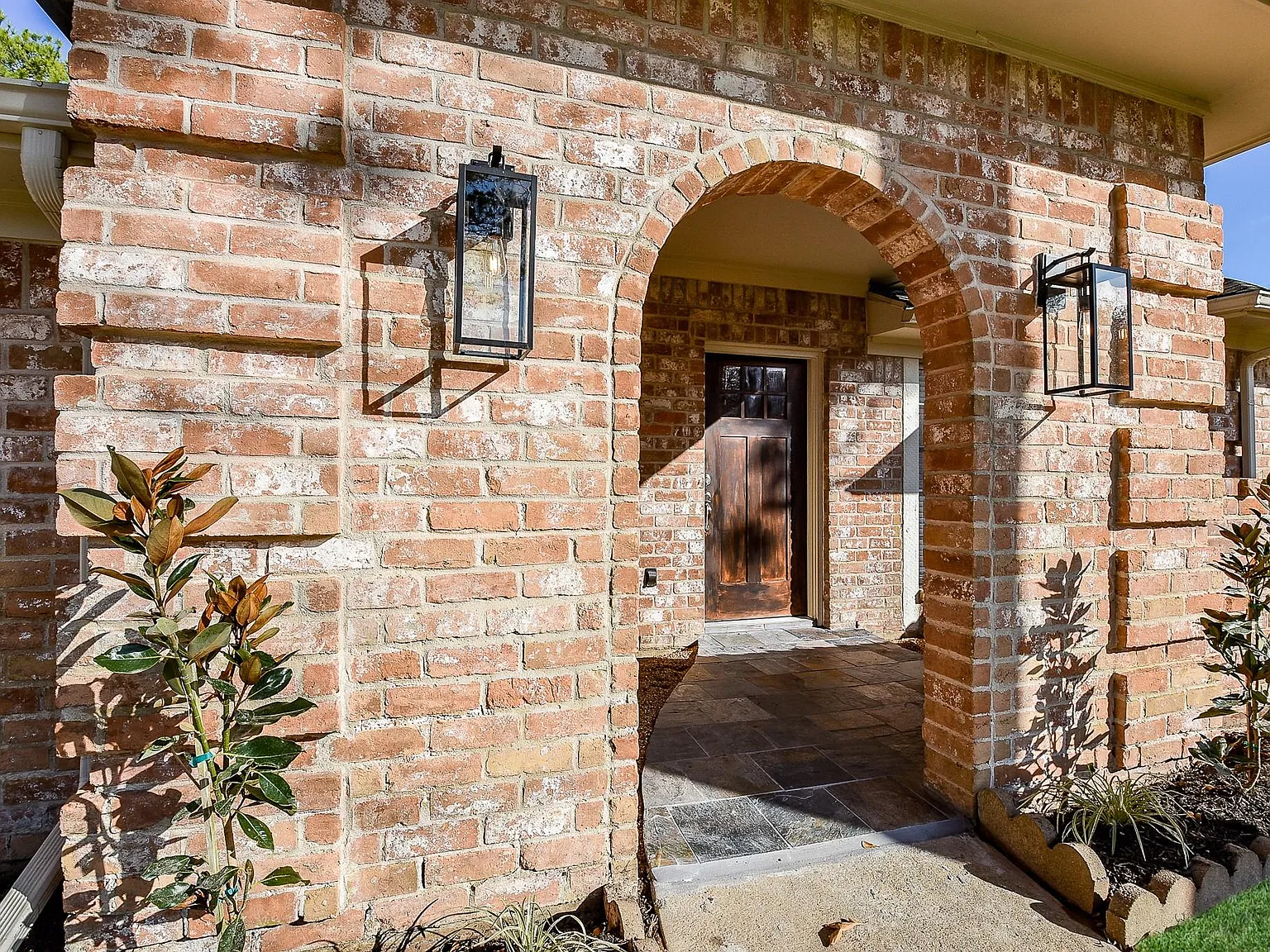 4 bed, 2.5 bath, 2613 sqft, $2,800 — Photo 4