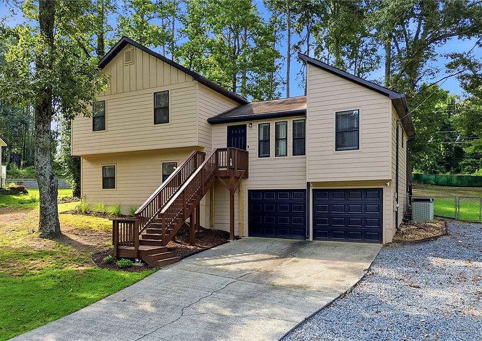 1st image of 4032 Maxanne Dr NW