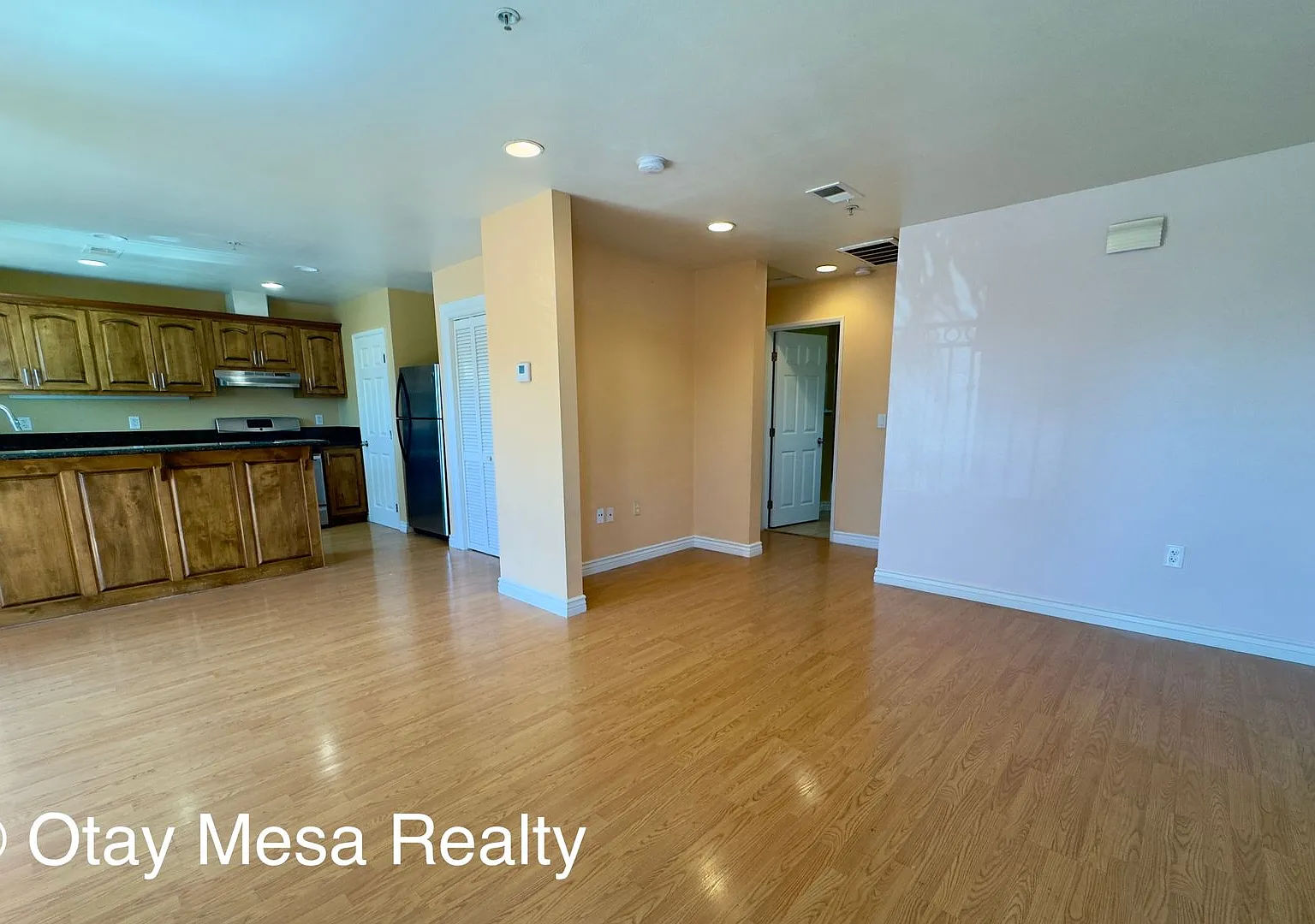 1061 Saturn Blvd — Photo 2