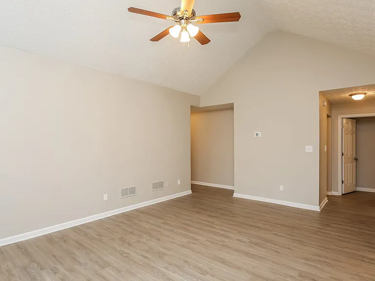 2167 Mulberry Ln — Photo 4