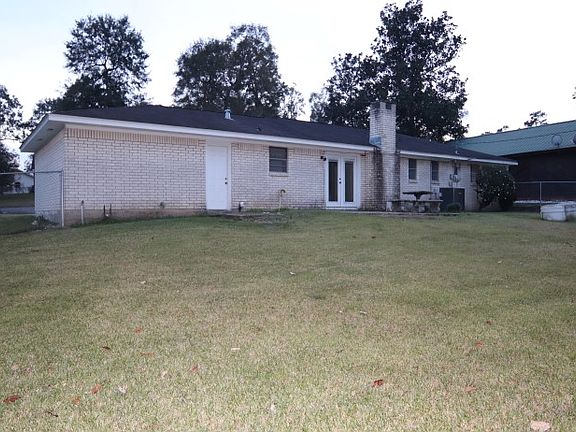 4th image of 160 Beech Dr
