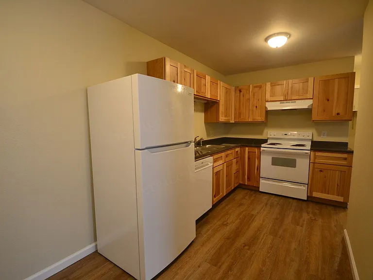 511 Church St — Photo 3