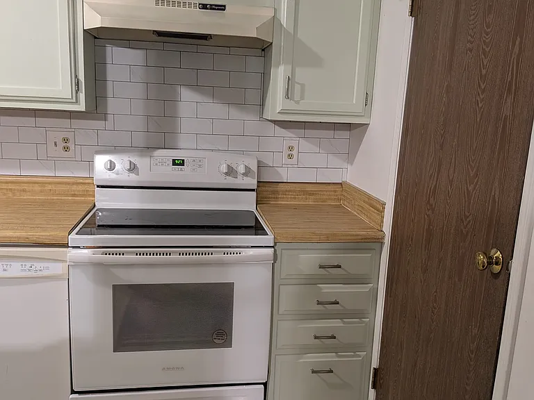 8420 Obannon Ct #8 — Photo 6
