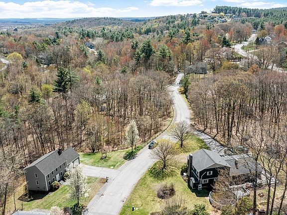 4th image of 25 Slack Brook Rd