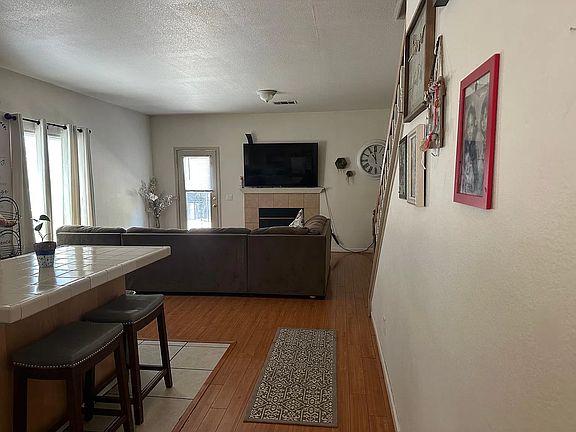4th image of 17 Caina Ct