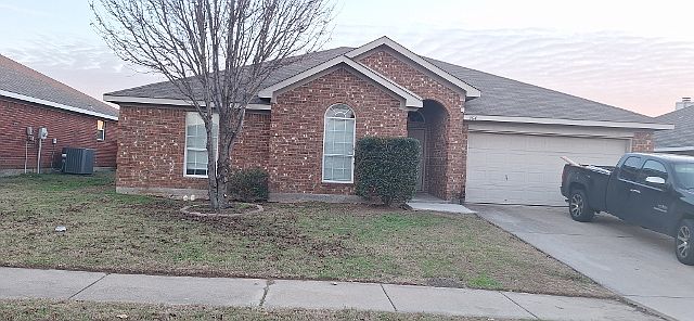 1st image of 504 White Swan Dr