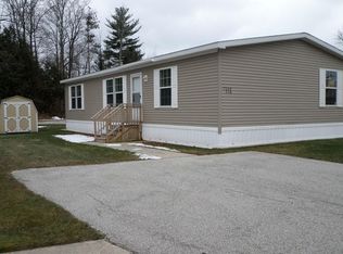 7249 White Swan Ln, Ludington, MI 49431