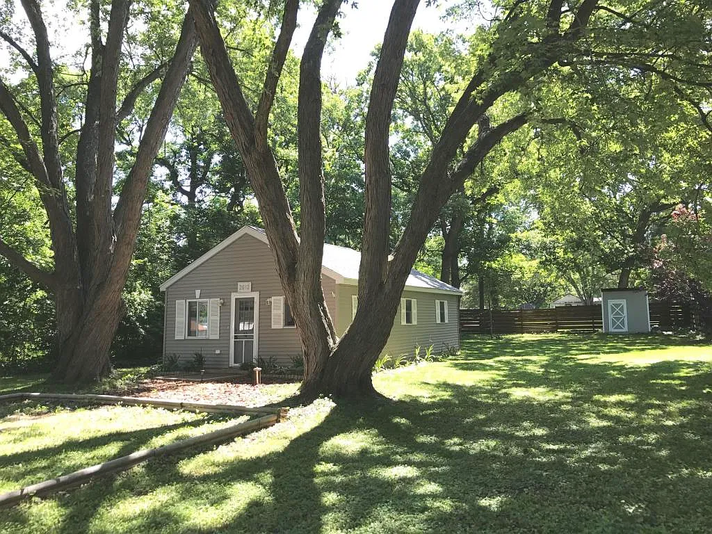 2612 Mason St photo 1