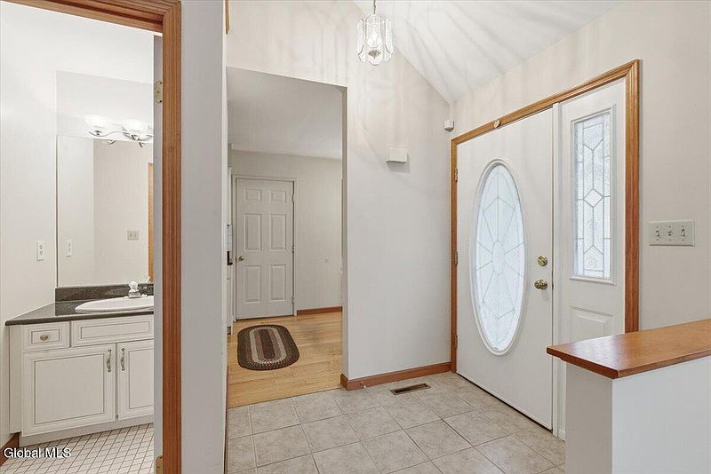 4th image of 18 Kensington Place
