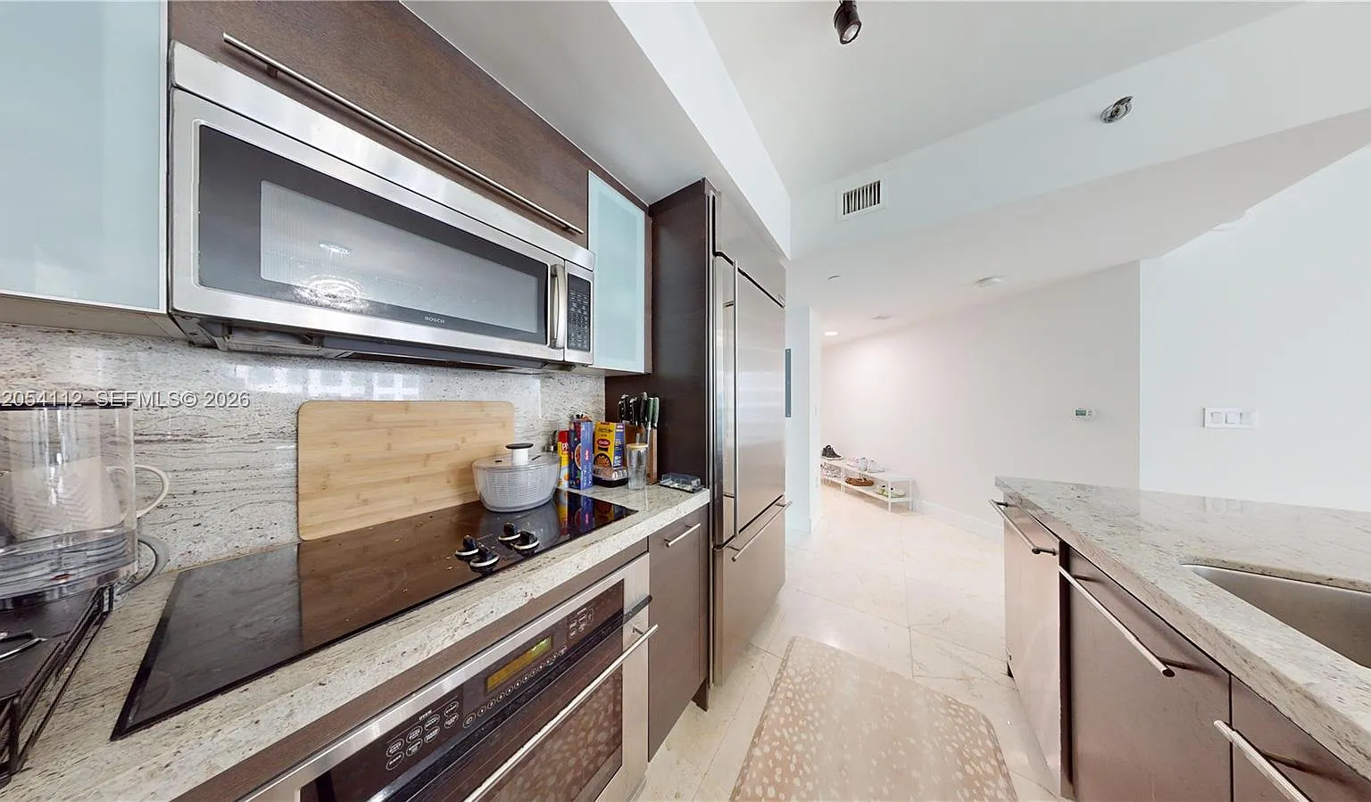 2 bed, 1197 sqft, $4,400 — Photo 2