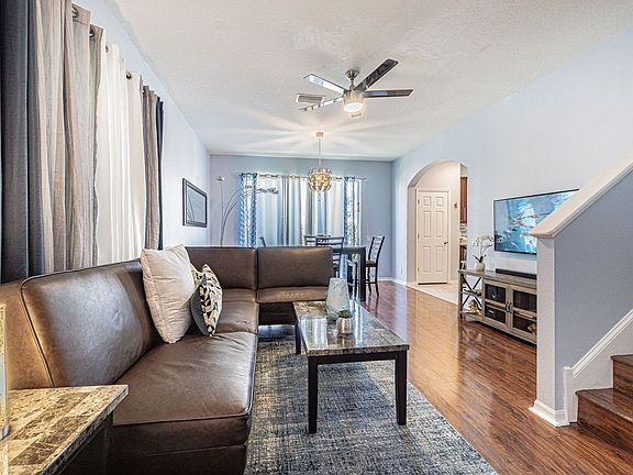 4th image of 1031 Paseo Del Rio NE