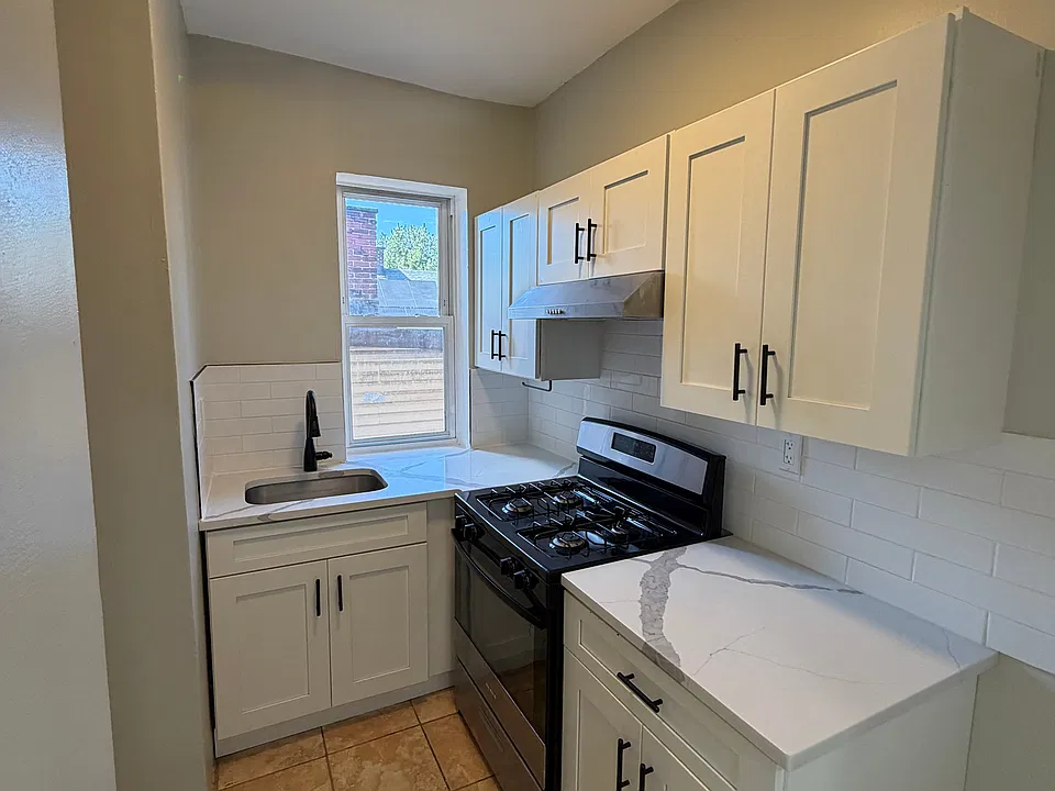 153 Pierson St #9