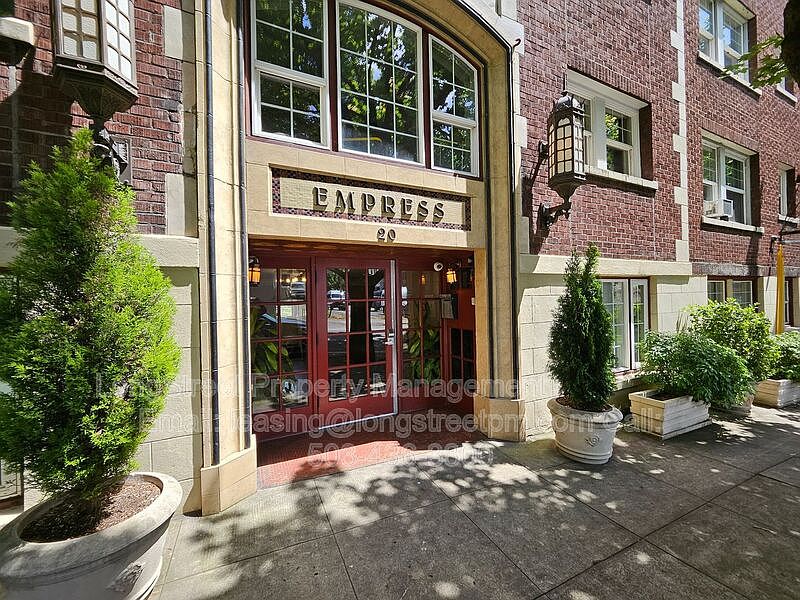 1st image of 20 NW 16th Ave APT 111
