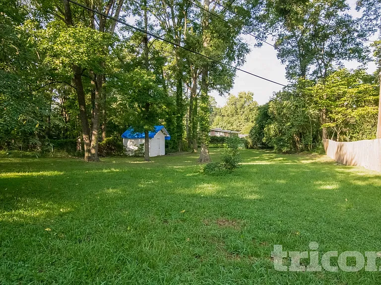 4200 Gladstone Ln — Photo 15