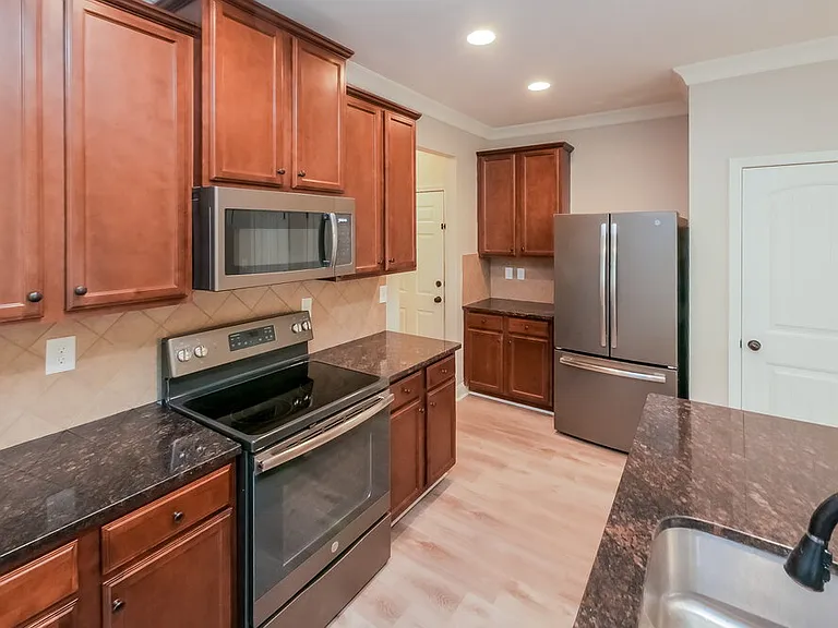 1210 Pebble Rock Rd — Photo 7