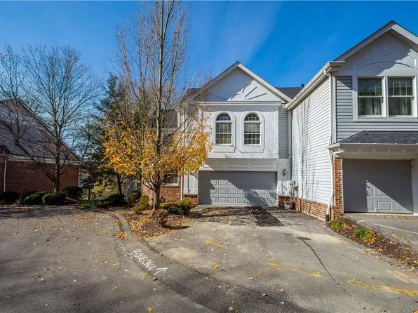210 Waterside Dr, McMurray, PA 15317