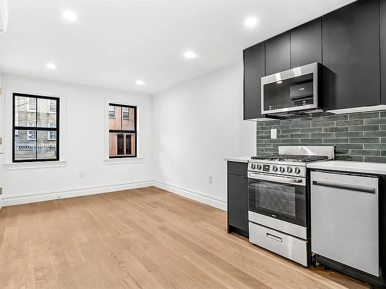 90 Putnam Ave #1 — Photo 3