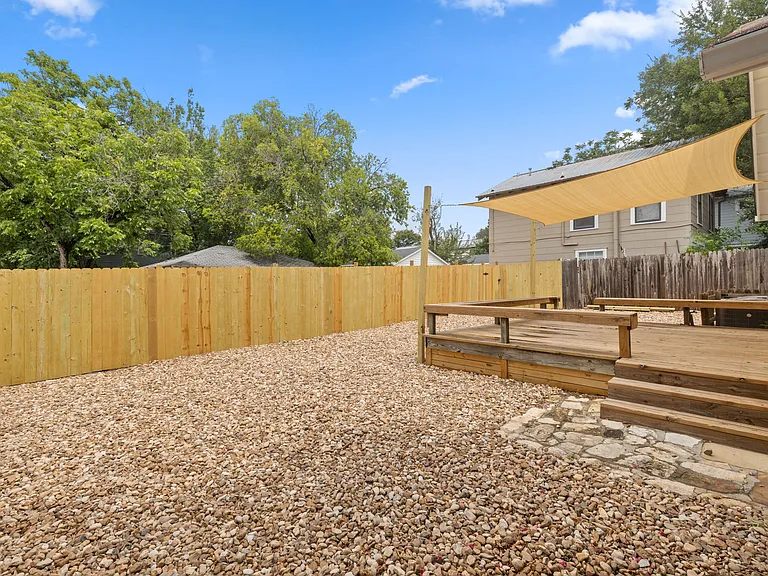 2834 Pearl St — Photo 36