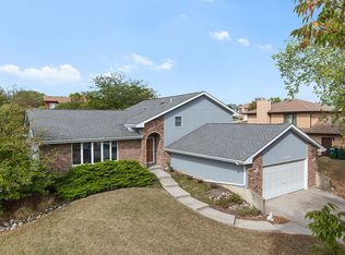 303 Garden Ter, Shorewood, IL 60404