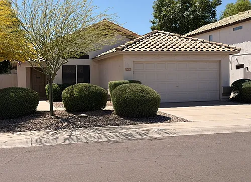 7451 W Louise Dr Photo 1