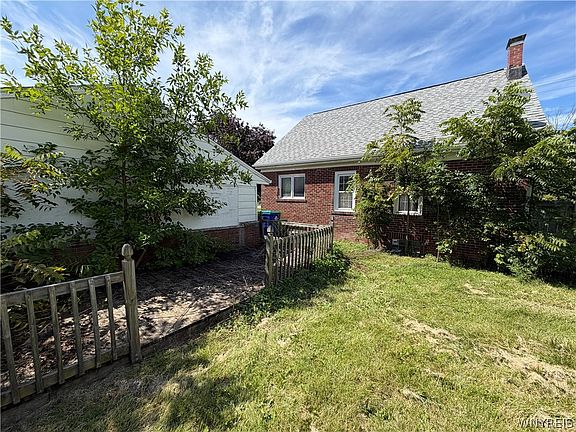 4th image of 1036 Saunders Sett Rd