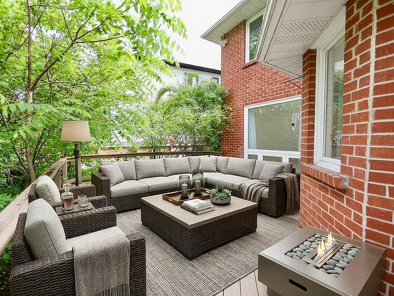 89 Yonge Blvd — Photo 37