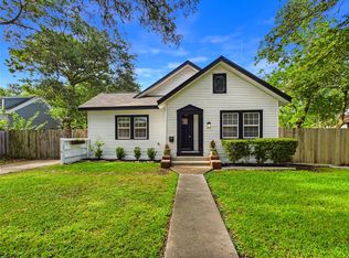 24 11th Ave N, Texas City, TX 77590