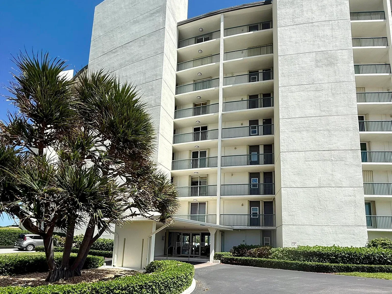 2 bed, 2.0 bath, 1500 sqft, $3,300 — Photo 4