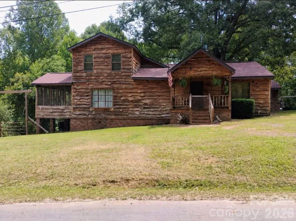 1326 Columbus St, Albemarle, NC 28001
