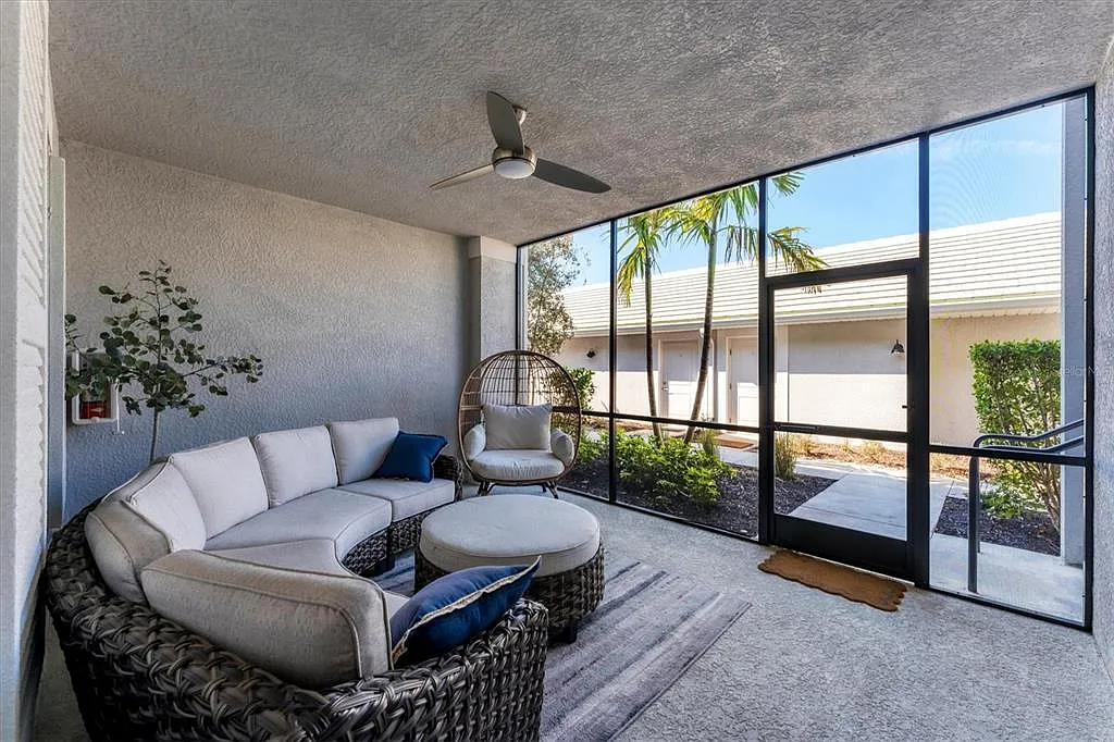 2 bed, 2.0 bath, 1366 sqft, $6,500 — Photo 4