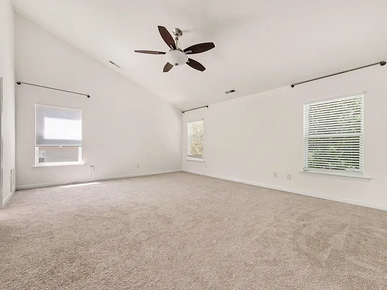 508 Ashburn Ln — Photo 19