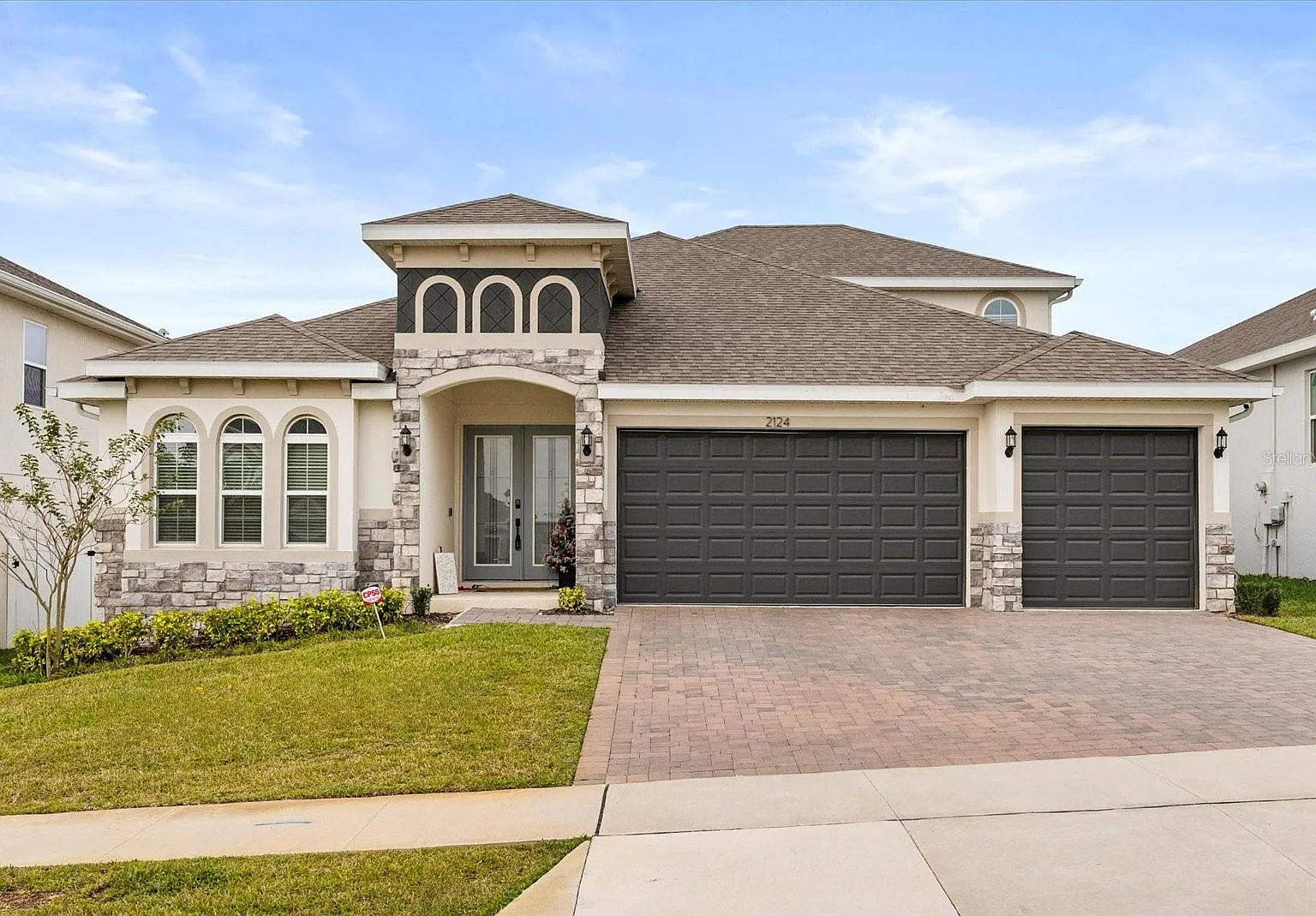 4 bed, 4.0 bath, 2933 sqft, $4,500 — Photo 1