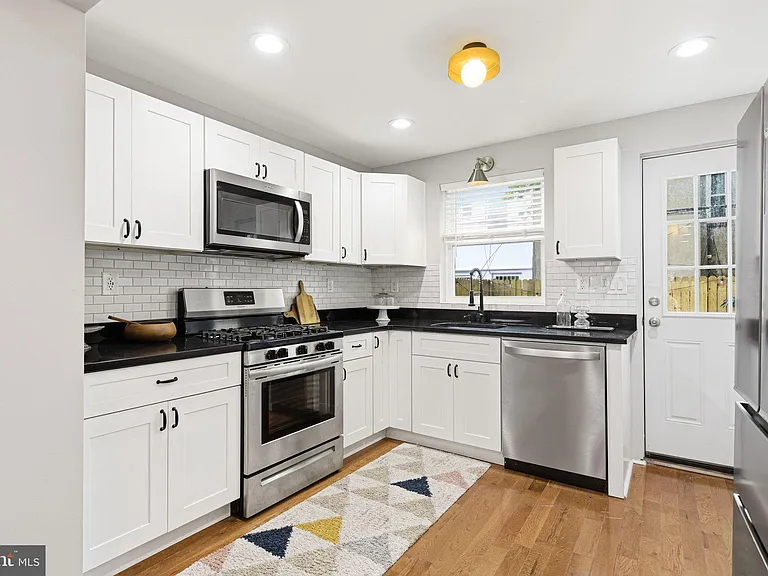 513 Wilder St — Photo 7