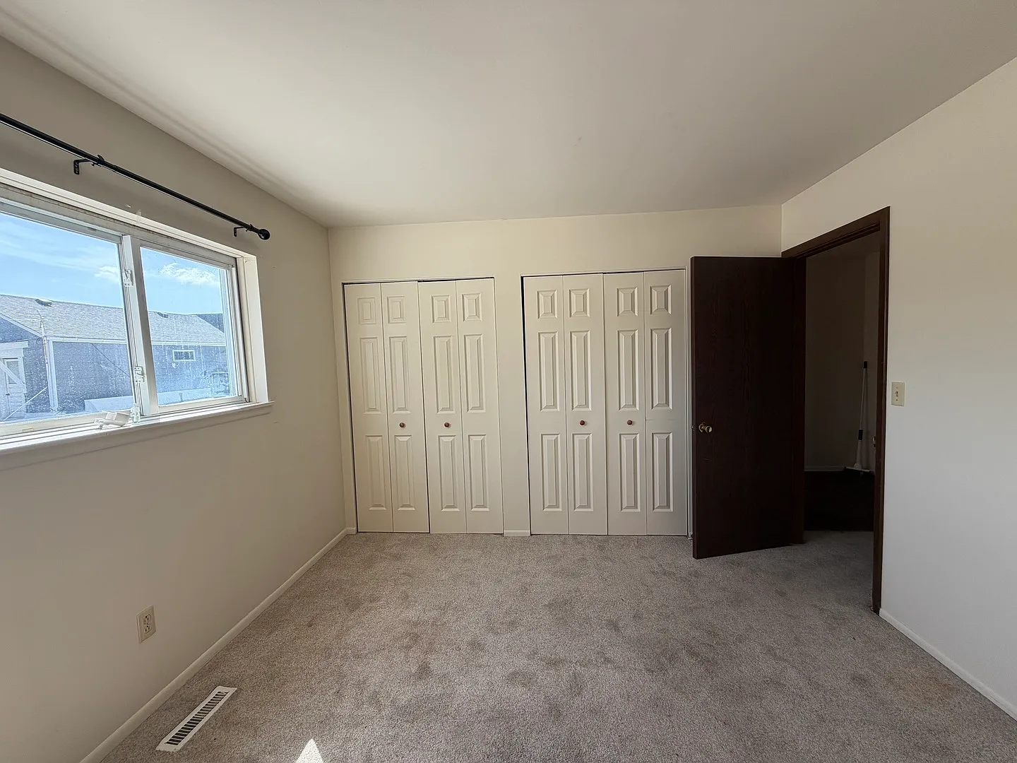 1 bed, 700 sqft, $1,575 — Photo 3