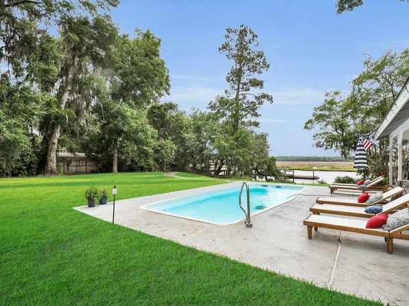 298 Deals Cir S, Woodbine, GA 31569