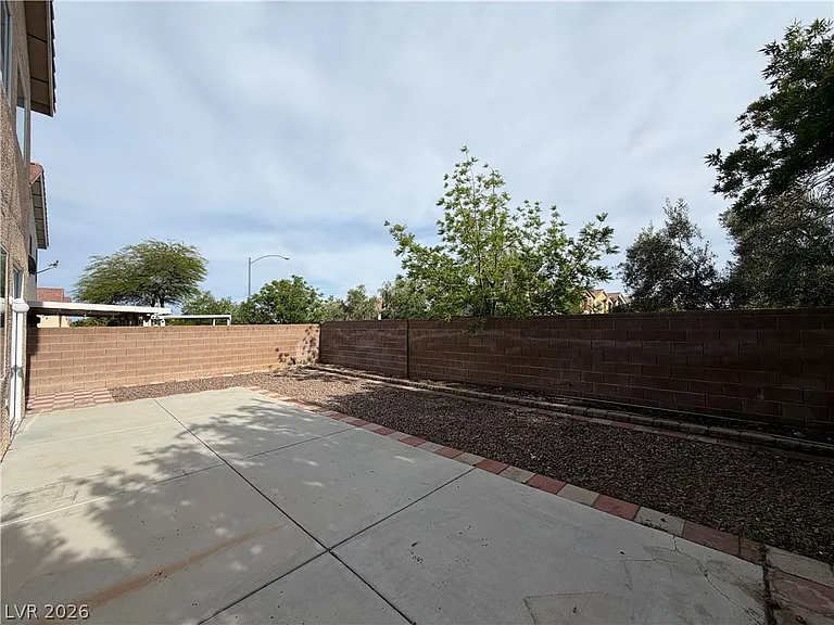 10115 Capistrello Ave — Photo 26