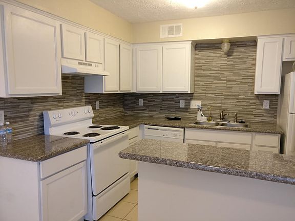 Gorgeous and very spacious kitchen with all the upgrades