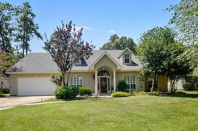 1st image of 113 Fontainbleau Dr
