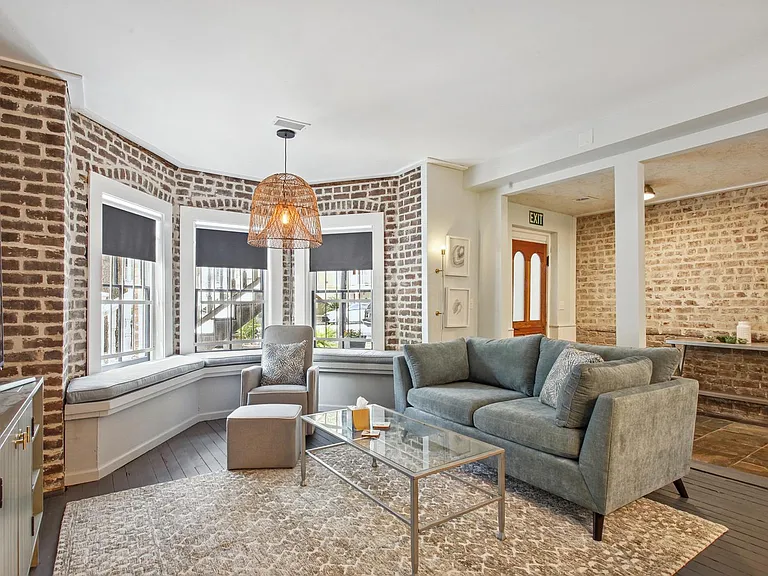 208 W Hall St #B — Photo 22
