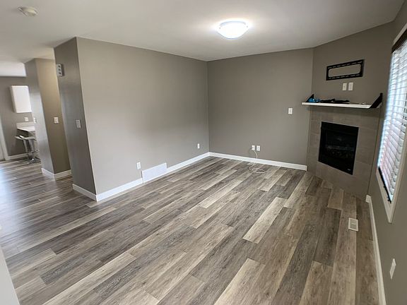 3rd image of 401 Athabasca Ave #63