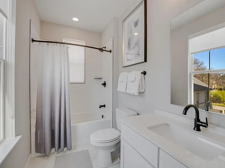 3809 Valley View Rd #7 — Photo 16