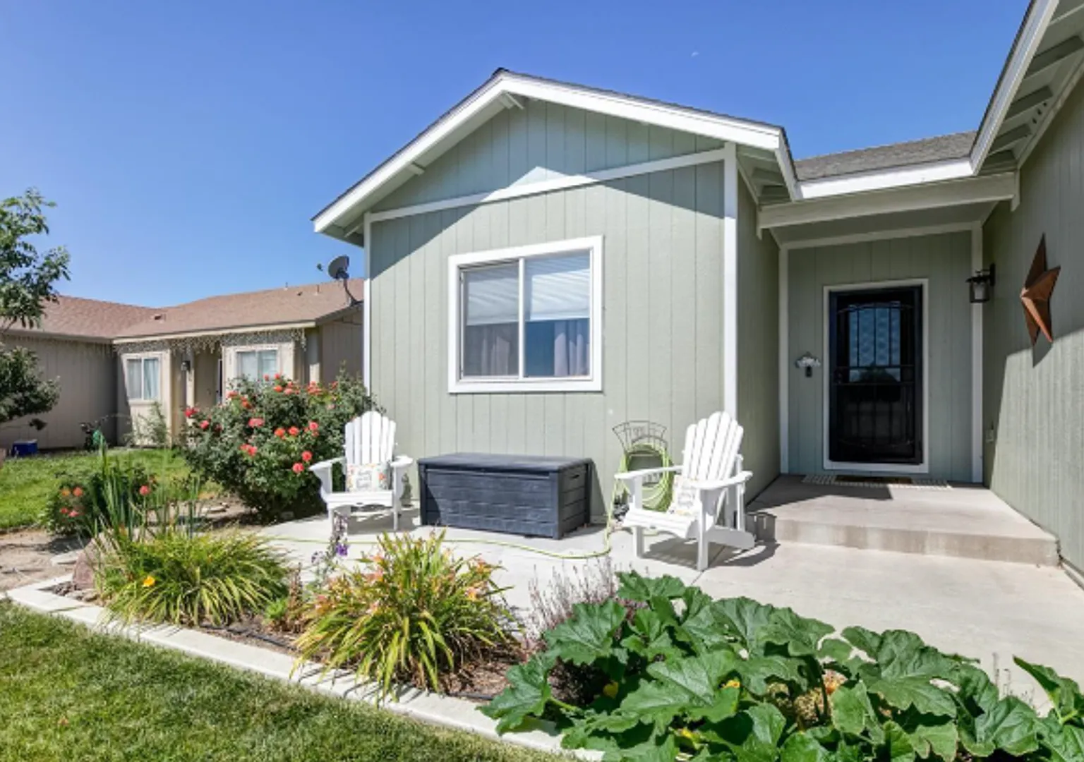 Military-Friendly Rental 3BR/2BA Reno Home — Photo 2